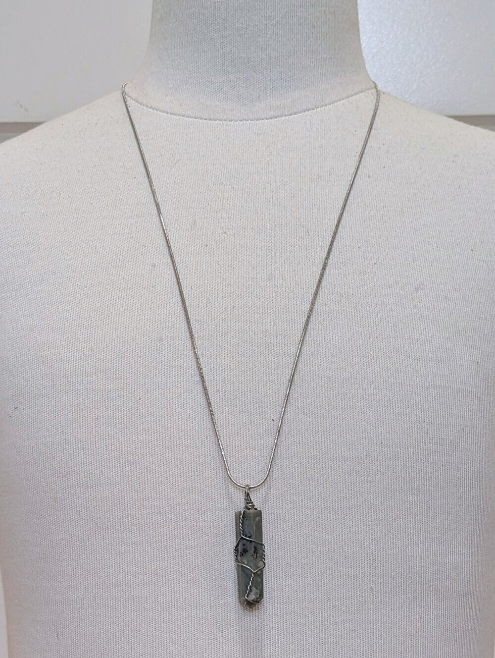 3/$30 EUC Tourmalinated Grey Quartz Point Wire Wrapped Pendant Silvertone Chain